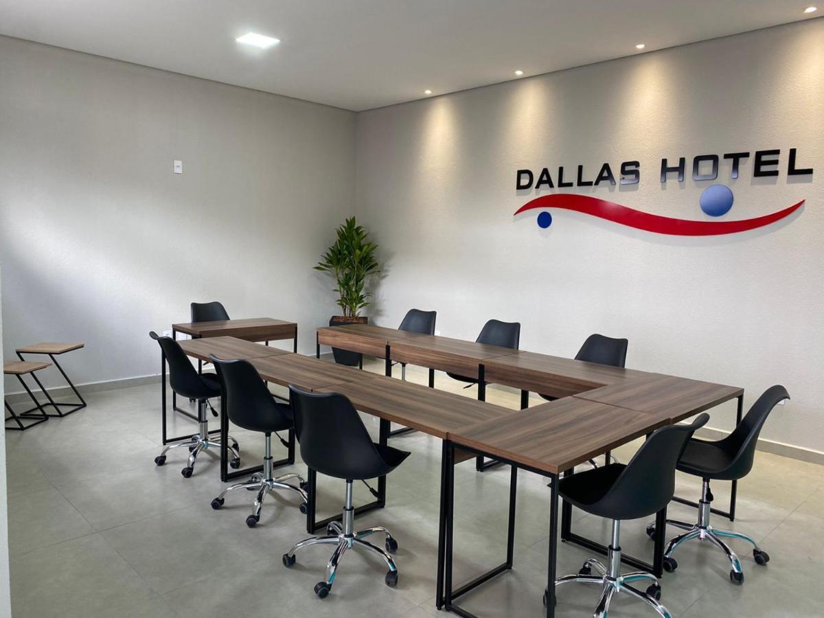 Dallas Hotel Palotina 外观 照片